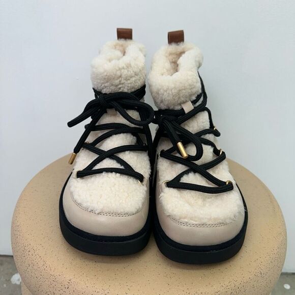 FitFlop GEN-FF Curly-Shearling Crisscross-Lace Ankle Boots - Picture 3 of 15